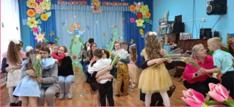 Утренники, посвященные Международному женскому дню.